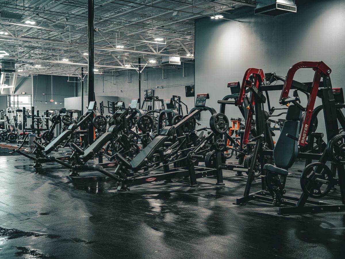 Plate-loaded strength machines at House of Gainz Hub (Austin)